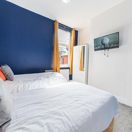 Appartamento Stylish Luxury Large 4Br Kingbed Barrow-in-Furness Esterno foto