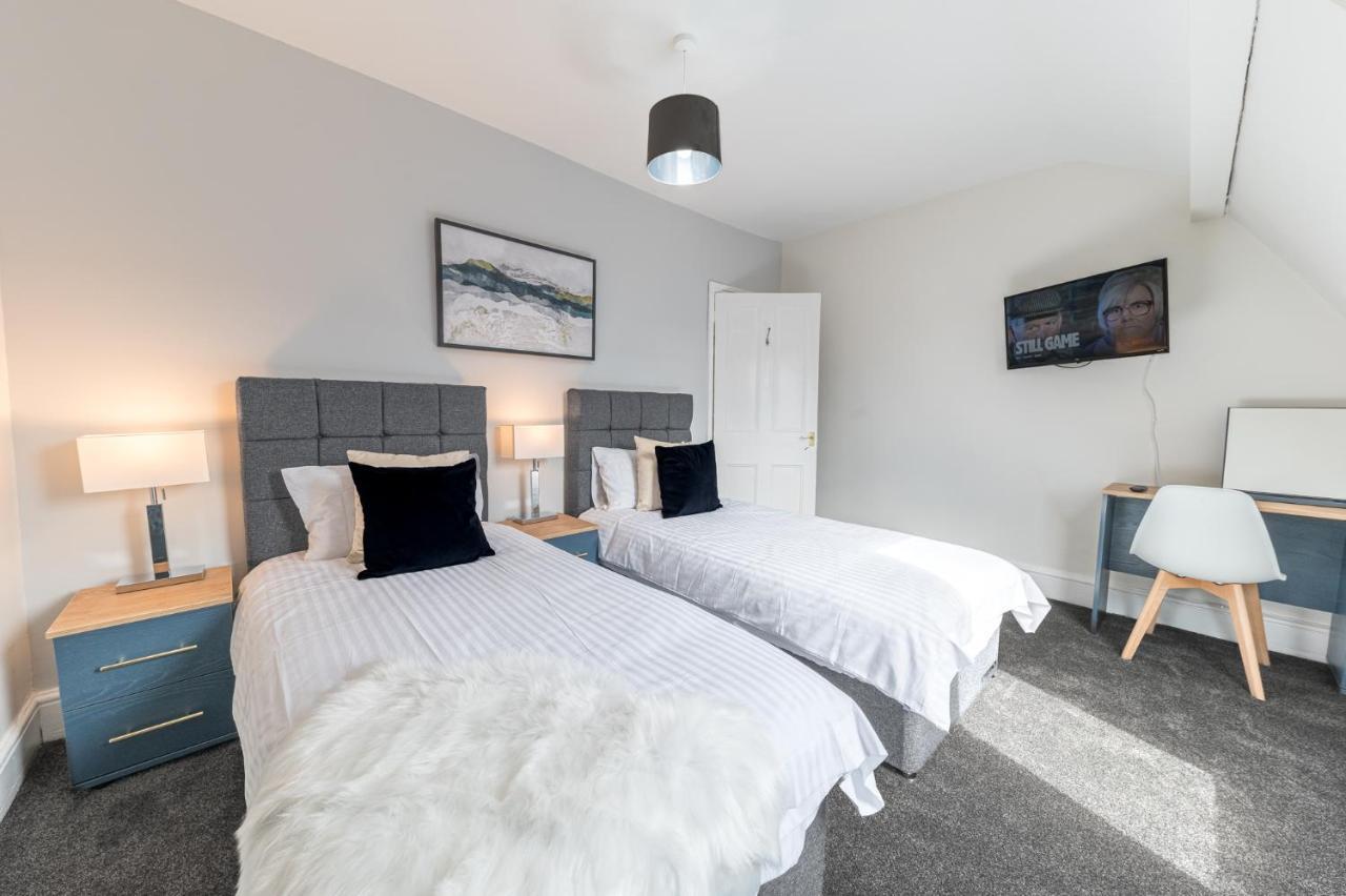 Appartamento Stylish Luxury Large 4Br Kingbed Barrow-in-Furness Esterno foto