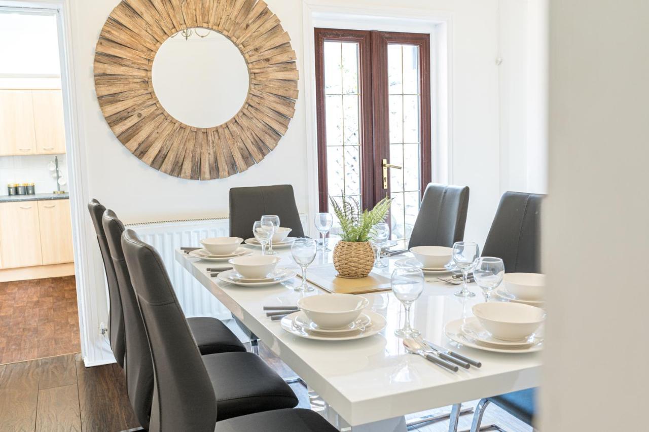Appartamento Stylish Luxury Large 4Br Kingbed Barrow-in-Furness Esterno foto